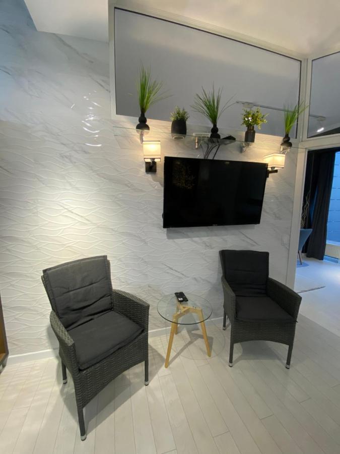 צ'יסינאו New Double Room Luxury Apartment In The Center מראה חיצוני תמונה