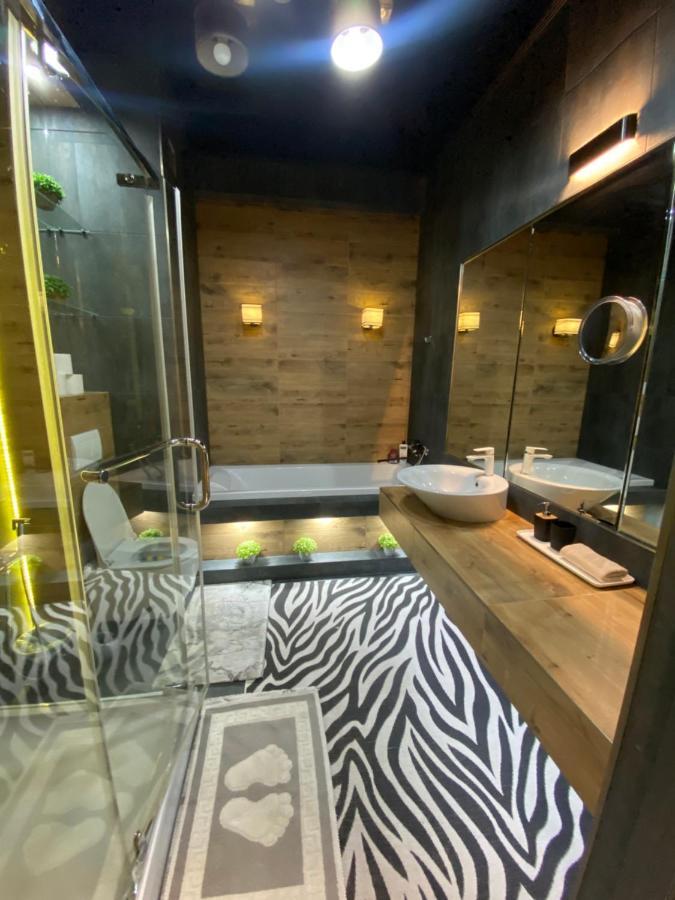 צ'יסינאו New Double Room Luxury Apartment In The Center מראה חיצוני תמונה